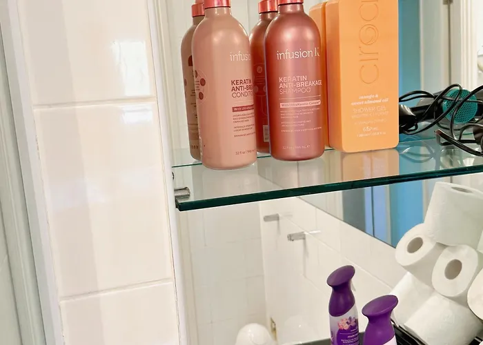 The Blue Haven - Calm And Cozy * 科克